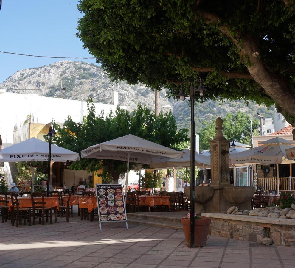 Lotza Traditional House Salakos Exterior photo